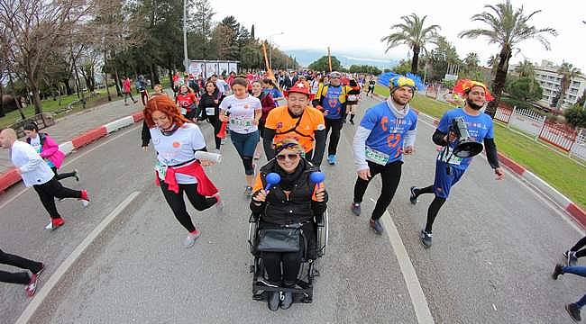 Runatolia Maratonu'nda 15 yıldır İyilik Peşinde Koşuyorlar