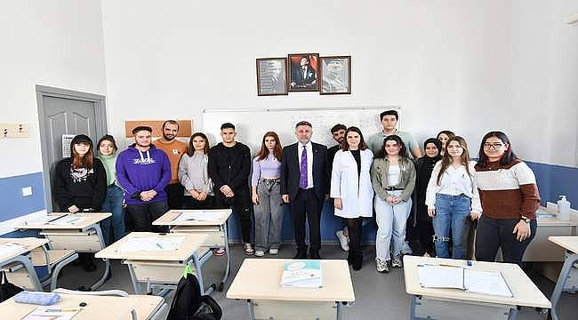 Bayraklı Belediyesi Sosyal Etkinlik Merkezi'nde kayıtlar başladı