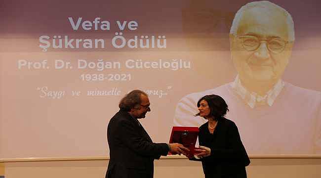 Doğan Cüceloğlu'na Vefa ve Şükran Ödülü