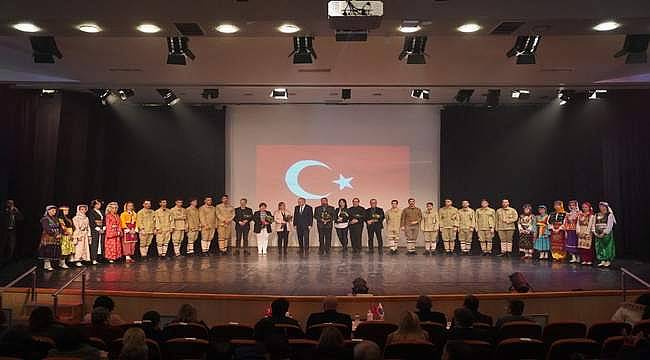 Ege Üniversitesinde "Koy-u Kırmızı" dans tiyatrosu duygulandırdı