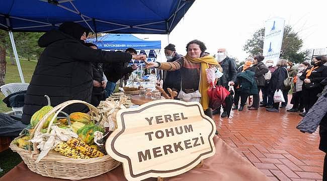 Eskişehir'in tohumları İzmir'de de vatandaşlarla buluştu 