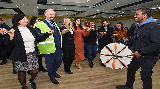 Menemen Belediyesi'nde halaylı TİS sevinci!