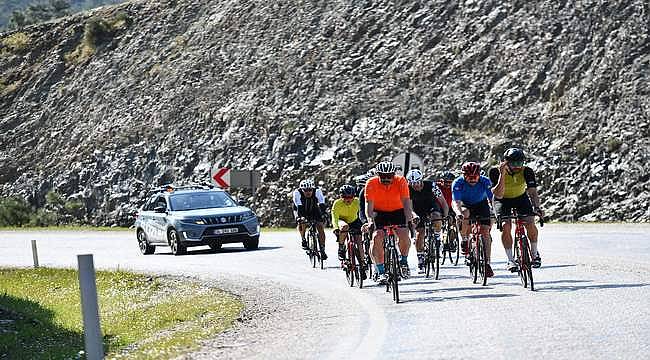 200'ün Üzerinde Bisikletli, Suzuki Desteğiyle Marmaris'te Pedal Çevirdi 