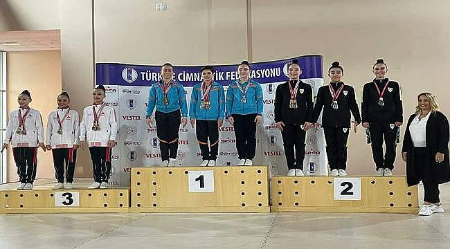 Manisa BBSK'lı Cimnastikçilerden 12 Madalya 