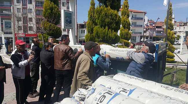 Manisa Büyükşehir Belediyesi zor gününde üreticinin yanında 