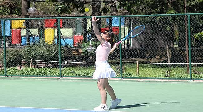 Turgut Ayker Senyör Tenis Turnuvası başladı 