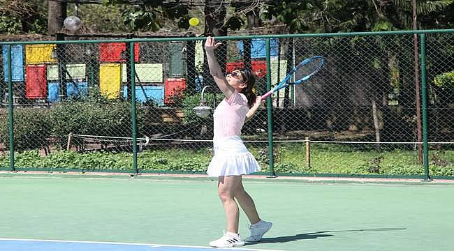 Turgut Ayker Senyör Tenis Turnuvası başladı