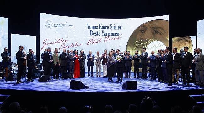 Yunus Emre Şiirleri Beste Yarışması Ödül Töreni Atatürk Kültür Merkezi'nde gerçekleştirildi