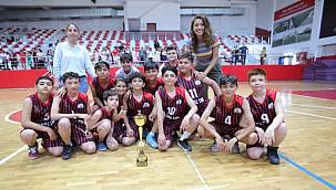 Bayraklı'da okullar arası basketbol turnuvası 