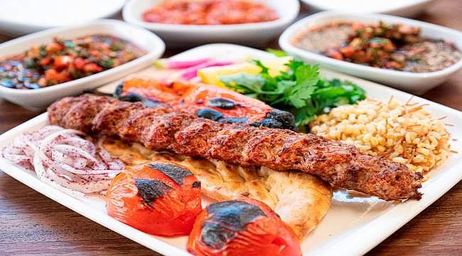 "En Lezzetli" Urfa Kebabı, Urfa'lı Dedecan'da Yenir 
