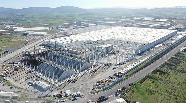 Iglo Architects imzalı "Anatolia Tile Porselen Seramik Fabrikası"nın inşaatı devam ediyor 