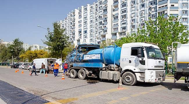 İZSU'dan yoğun mesai: Kanallarda temizlik çalışmalarına hız verildi