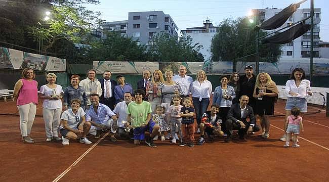 Mahall Bomonti İzmir Küçük Kulüp Biz Bize Tenis Turnuvası sona erdi