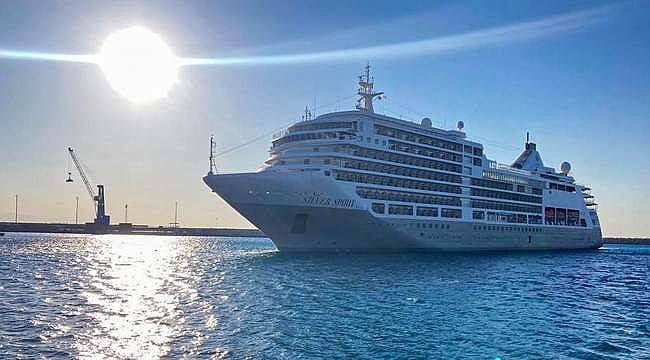 QTerminals Antalya Limanı, Rodos'tan gelen lüks yolcu gemisi SILVER SPIRIT'i ağırladı
