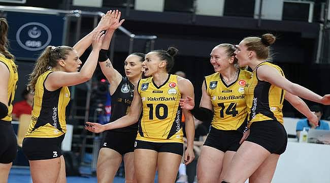 Vakıfbank, Fenerbahçe Opet'i 3-1 mağlup etti