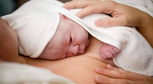 Doğumdan sonraki 6-12 haftalık dönem tüm aile için önemli