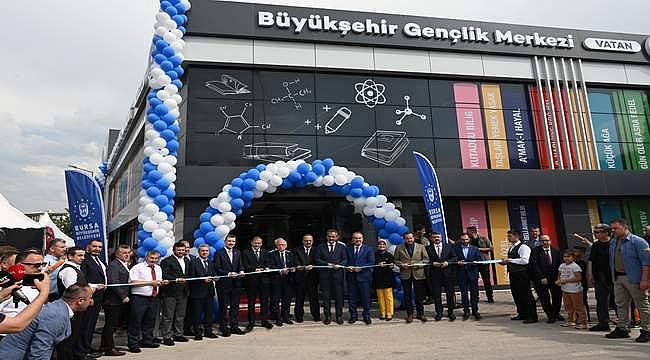 Vatan Gençlik Merkezi törenle hizmete açıldı 