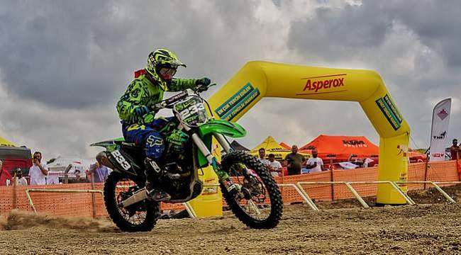 Asperox'tan motor yarışlarına "Sarı Güçlü" destek!
