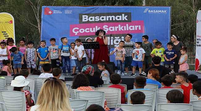 Bayraklı Belediyesinden Çocuk Şarkıları Şenliği