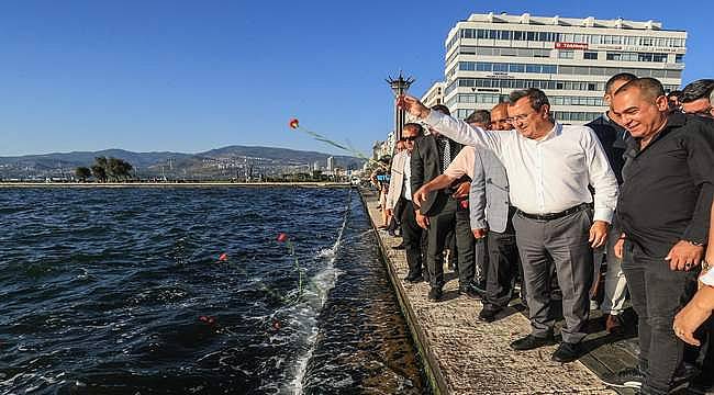 Nazi soykırımına uğrayan Romanlar Konak'ta anıldı 