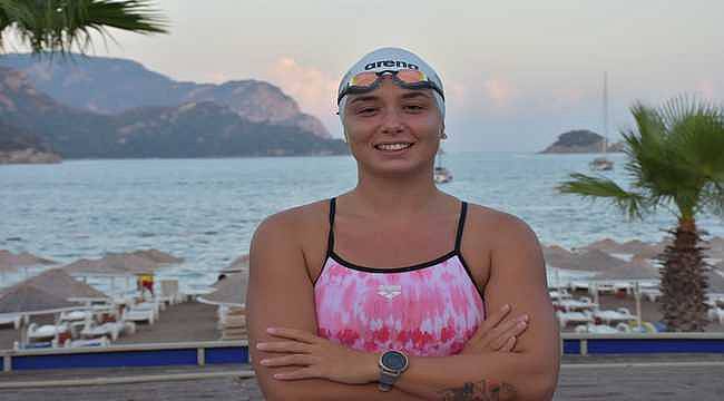 Katalina Kanalı'nı geçen ilk Türk kadın yüzücü: Bengisu Avcı Erdoğan