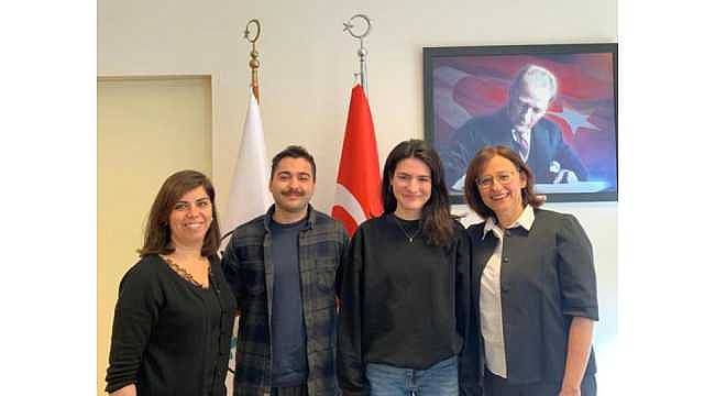 EÜ Eczacılık Fakültesi öğrencileri uluslararası arenada Ege'yi temsil ediyor