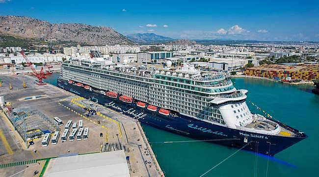 QTerminals Antalya Limanı, Mein Schiff 6'yı ağırladı 