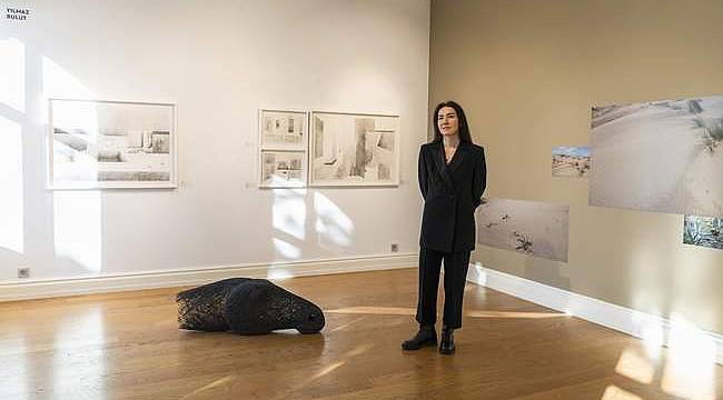 "Bir Işık Hüzmesi Üzerine" Taksim Sanat'ta!