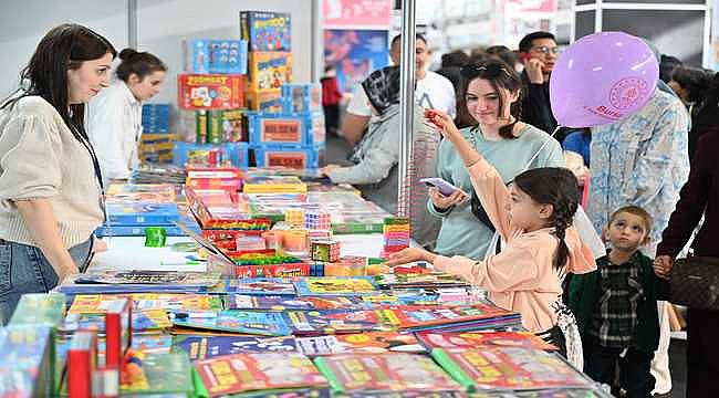 Kitap şöleni coşkuyla başladı 