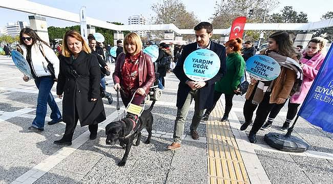 Büyükşehir engelleri ortadan kaldırıyor: Rehber köpekler toplu ulaşımda! 