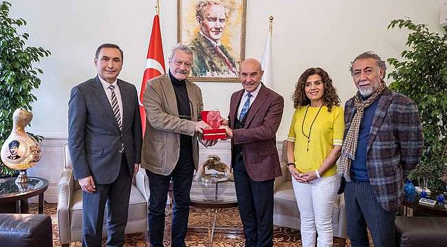 Tunç Soyer "Barışa Ömür Boyu Emek Ödülü"ne layık görüldü