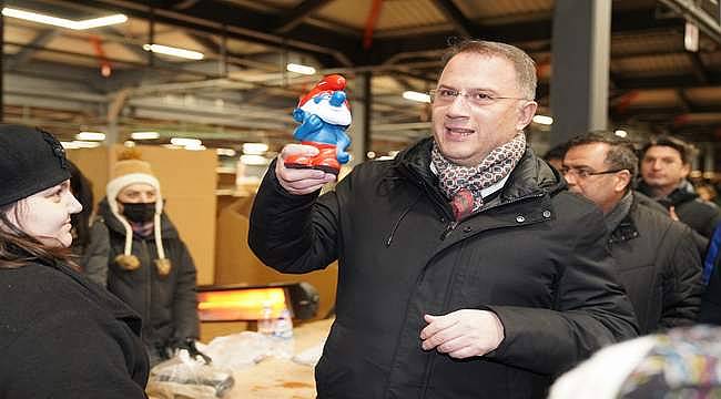 Beylikdüzü Belediyesi'nin yardım kampanyasına kumbarasını yolladı