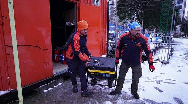 Beylikdüzü Belediyesi tek yürek afet bölgesinin yanında 