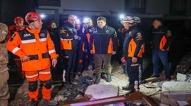 Buca'nın kurtarma ekibi afet bölgesinde 