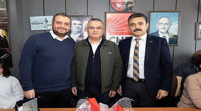 Dikili CHP'de Devir Teslim Töreni 