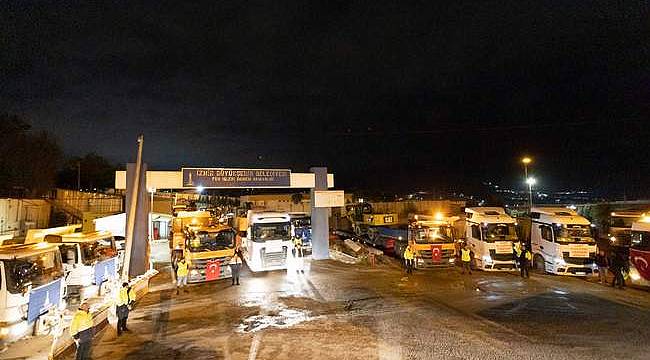 İzmir Büyükşehir Belediyesi'nin iş makineleri yola çıktı
