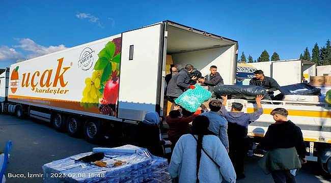 Yaş meyve sebze sektörü, araçları ile Türkiye'nin yardımlarını deprem bölgesine taşıyor 