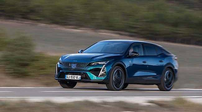 Yeni Peugeot 408 Türkiye'de satışa sunuldu! İşte fiyatı ve özellikleri