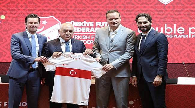 TFF Başkanı Büyükekşi: "Kalıcı başarı istiyorsak, bir futbol ekosistemi yaratmak zorundayız"