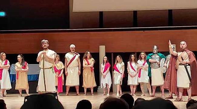 İzmir'in 8500 yıllık tarihi AASSM'de sahneye taşındı
