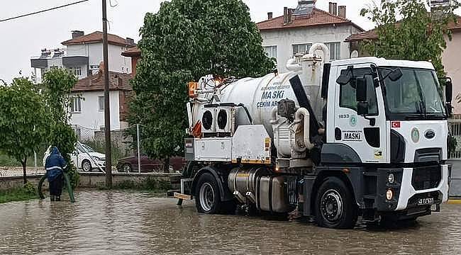 Manisa'da kuvvetli sağanak etkili oldu