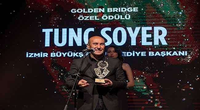 Tunç Soyer, Golden Bridge Özel Ödülü'ne layık görüldü