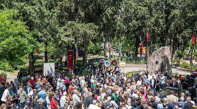 Zübeyde Hanım, Karşıyaka'daki kabri başında anıldı 