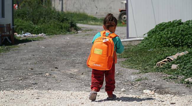Generali Sigorta, "Gülmeyen Çocuk Kalmasın" kampanyası ile depremzede çocuklara yardım ediyor