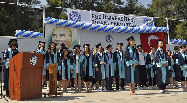Ege Üniversitesi Ziraat Fakültesinde 64. Dönem Mezuniyet Coşkusu