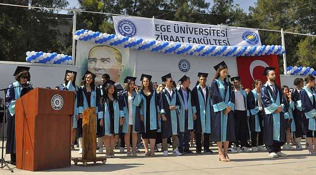 Ege Üniversitesi Ziraat Fakültesinde 64. Dönem Mezuniyet Coşkusu 