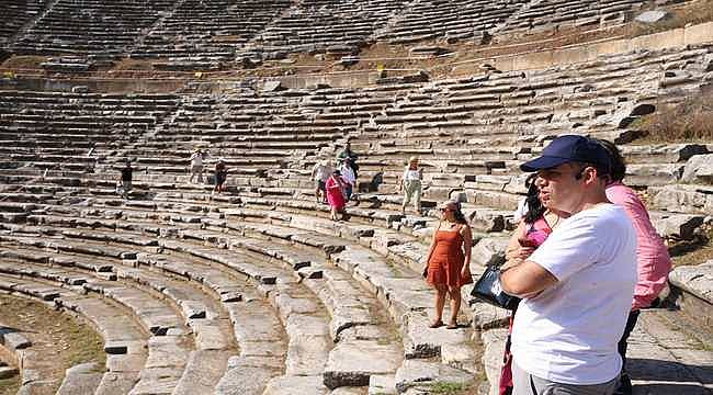 Roma kenti Nysa'da Milliyet Arkeoloji buluşması 