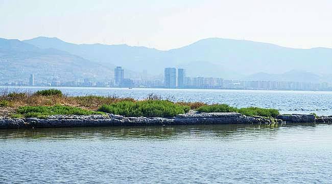 İzmir'de "Yüzülebilir Körfez" hedefiyle yürütülen çalışmalar aralıksız sürüyor 