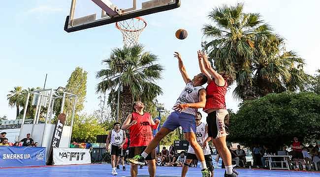 3x3 Streetball İzmir Cup finalleri çekişmeli maçlara sahne oldu