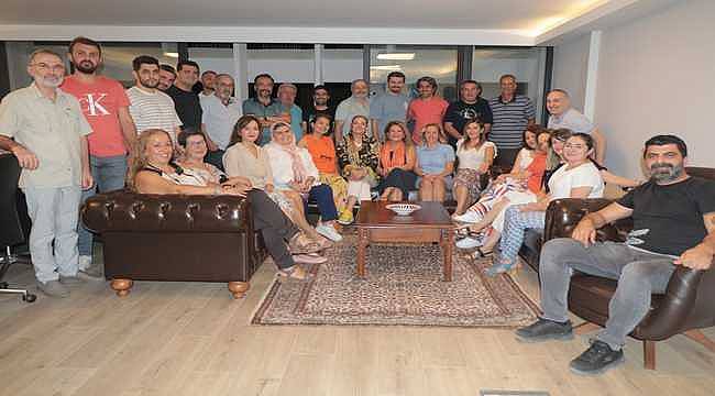 Aysun Kale, İzmir Eczacı Odası Başkanlığına Adaylığını Açıkladı 